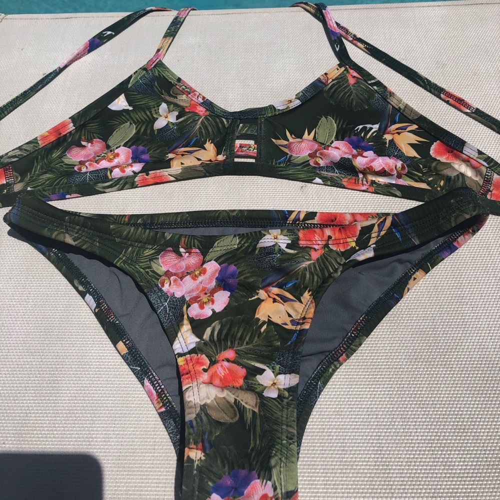 Jolyn bikini set